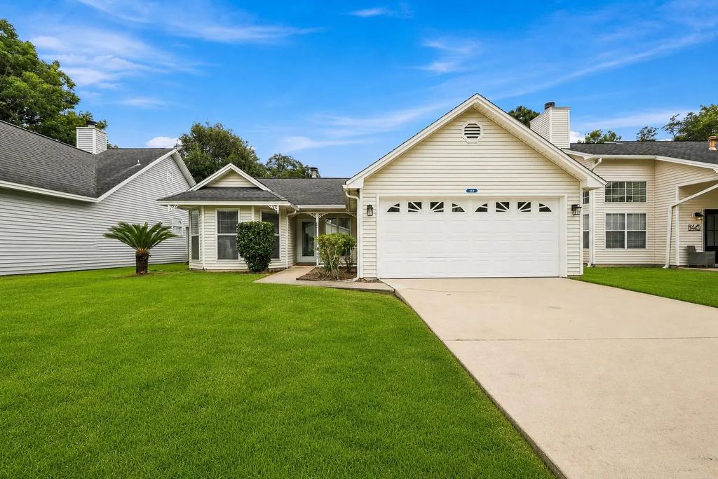 148 Meadowbrook Court, Niceville