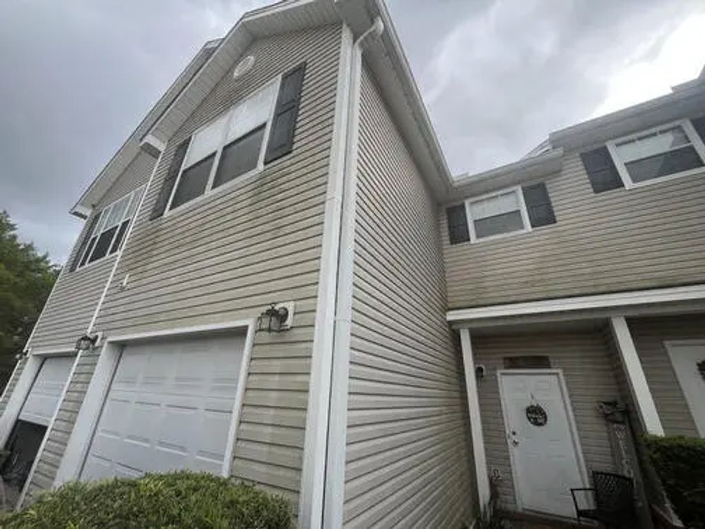 123 Farrah Avenue, Niceville