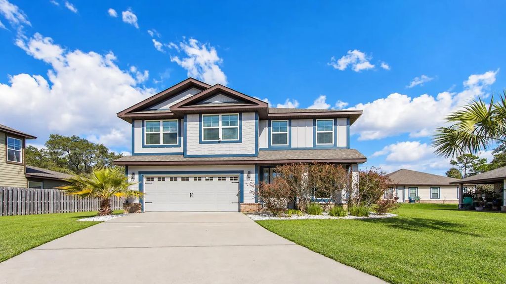 22 Sawyer Court, Freeport