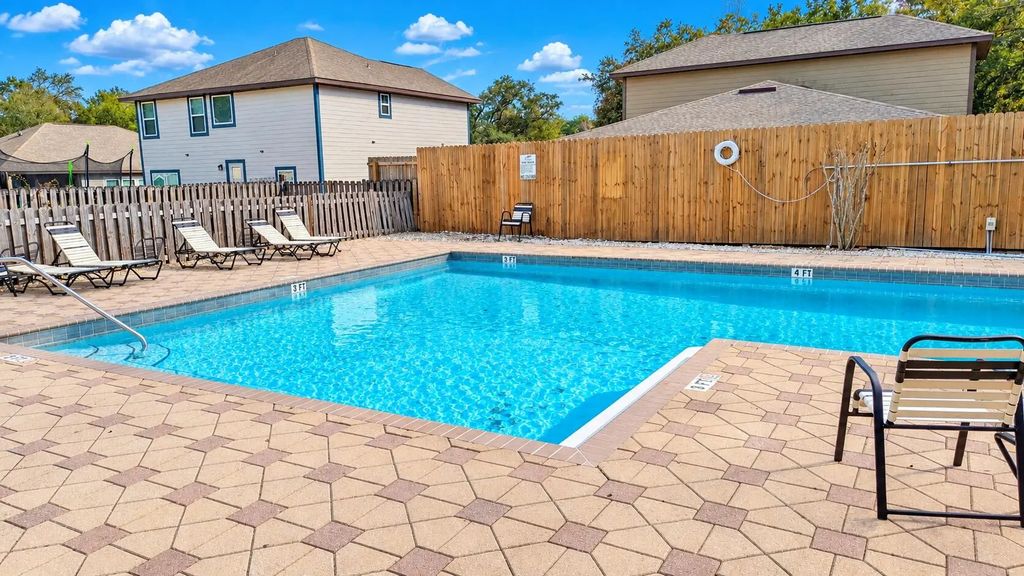 2 of 31 - 22 Sawyer Court, Freeport, FL