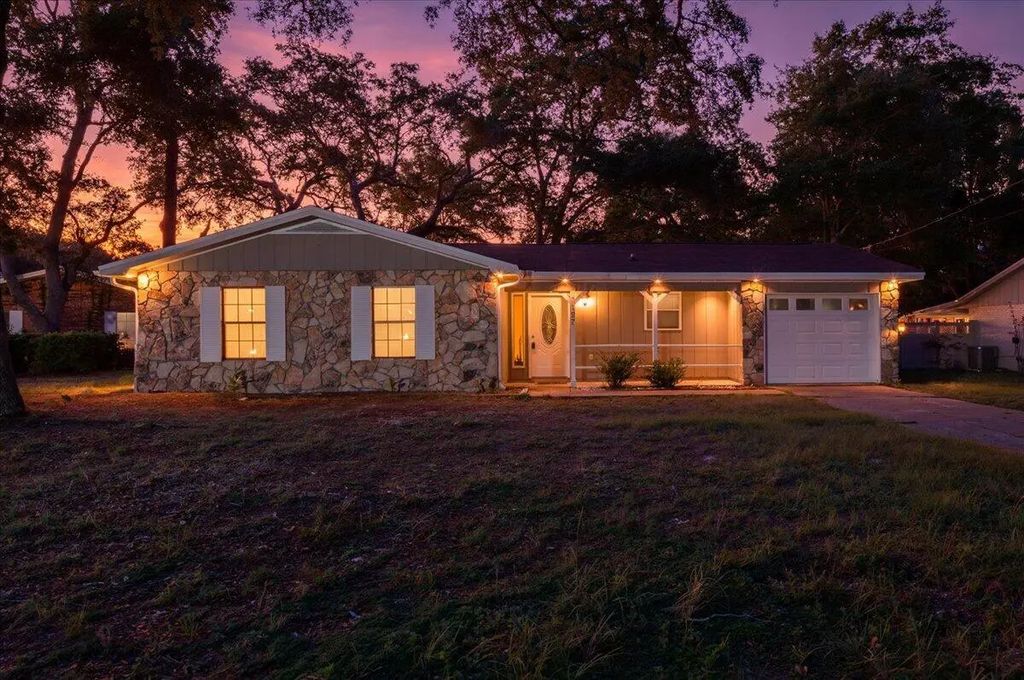 127 Patti Cove, Niceville