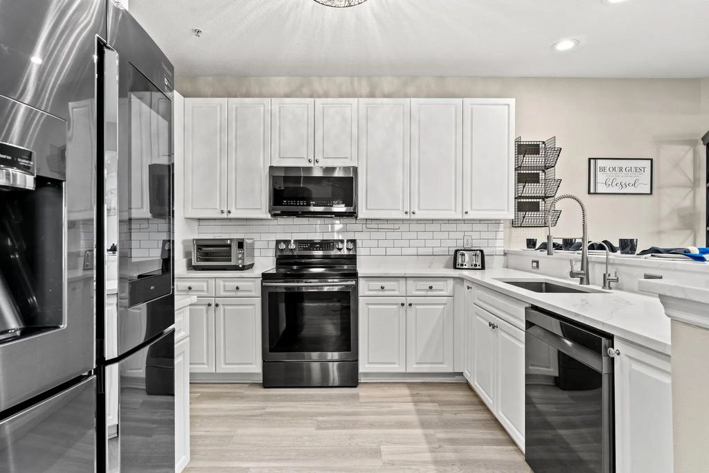 10 of 61 - 3695 Scenic Hwy 98 401, Destin, FL