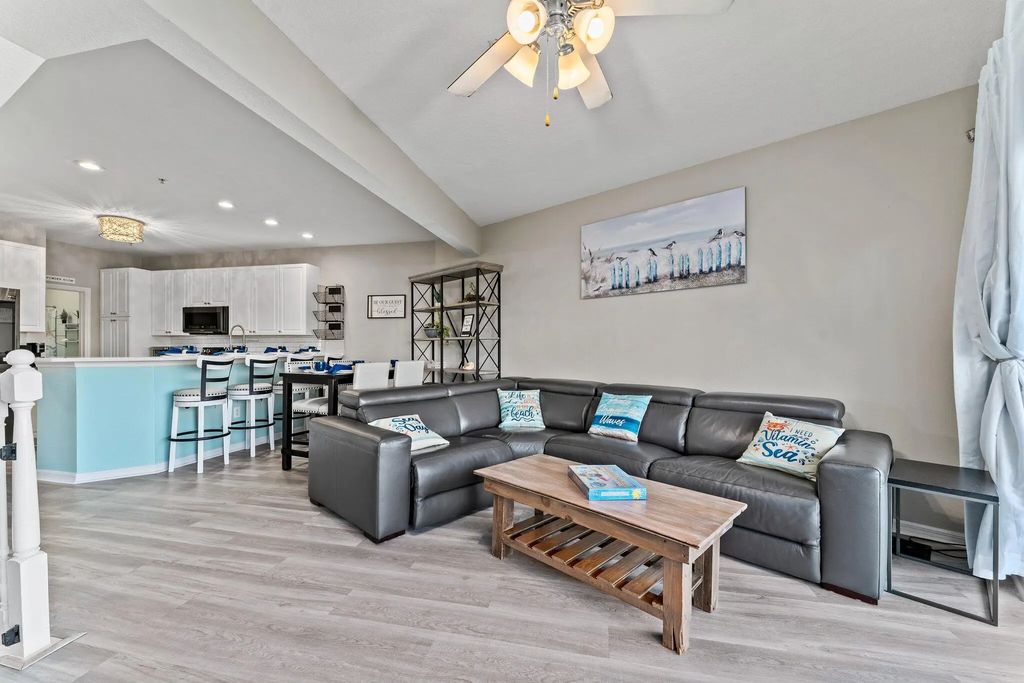 3 of 61 - 3695 Scenic Hwy 98 401, Destin, FL
