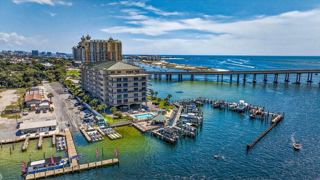2 of 71 - 5 Calhoun Avenue 306, Destin, FL