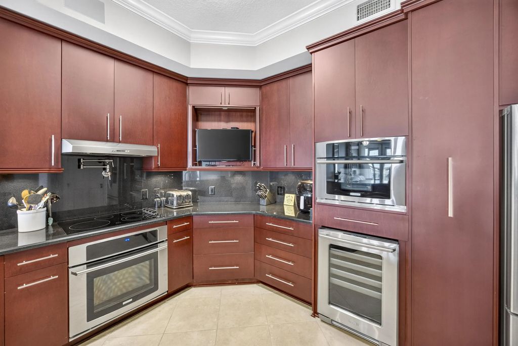28 of 71 - 5 Calhoun Avenue 306, Destin, FL