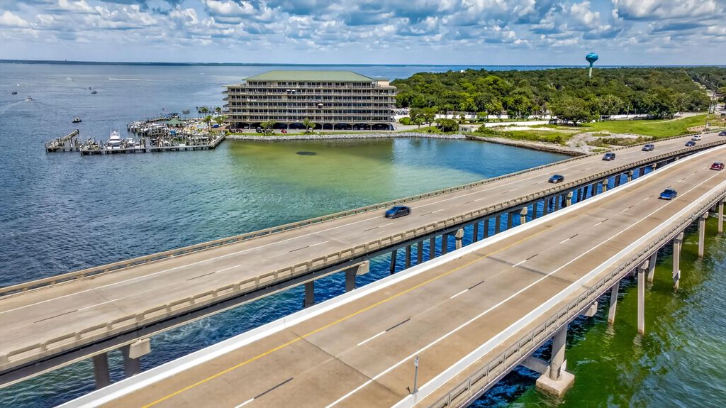 34 of 71 - 5 Calhoun Avenue 306, Destin, FL