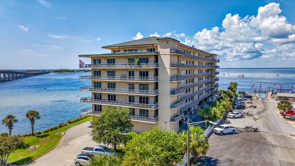 69 of 71 - 5 Calhoun Avenue 306, Destin, FL