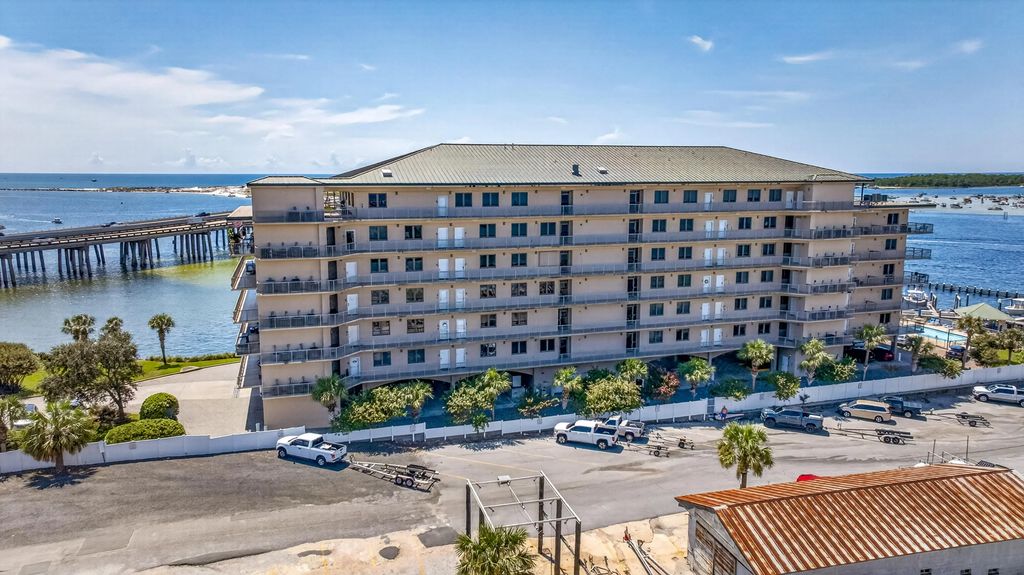 70 of 71 - 5 Calhoun Avenue 306, Destin, FL