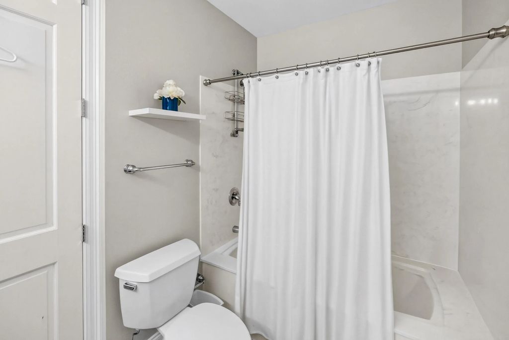 8 of 71 - 5 Calhoun Avenue 306, Destin, FL