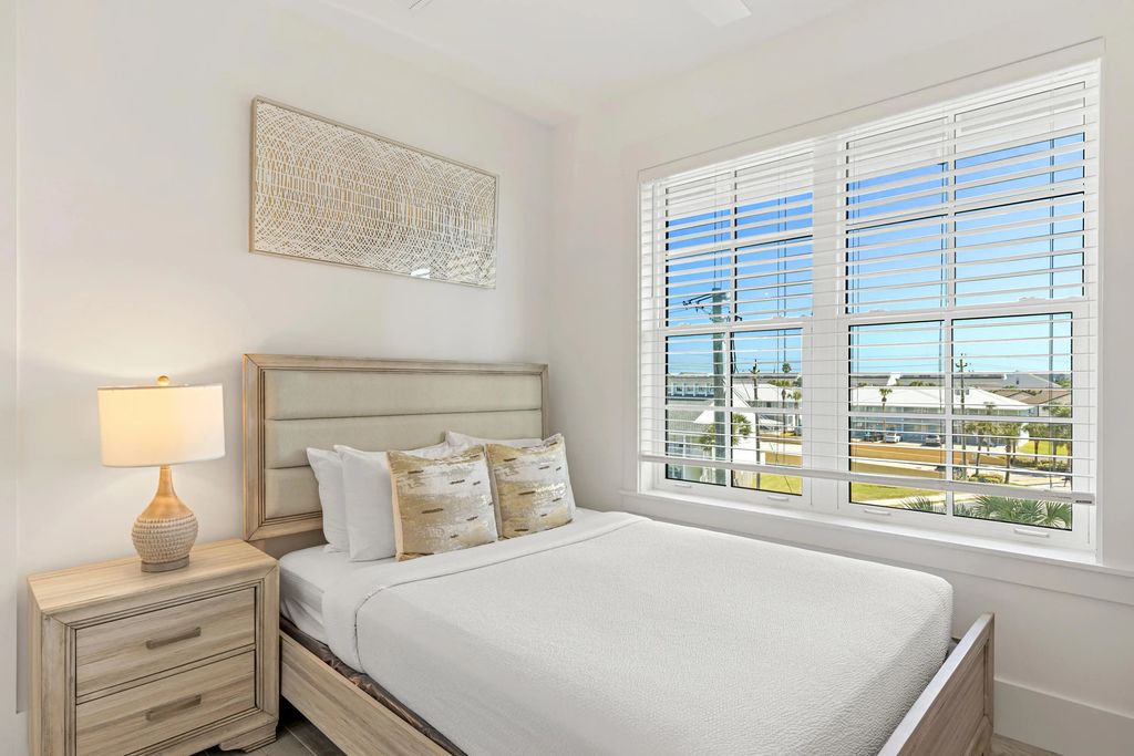 34 of 60 - 17647 Front Beach Road, Panama City Beach, FL