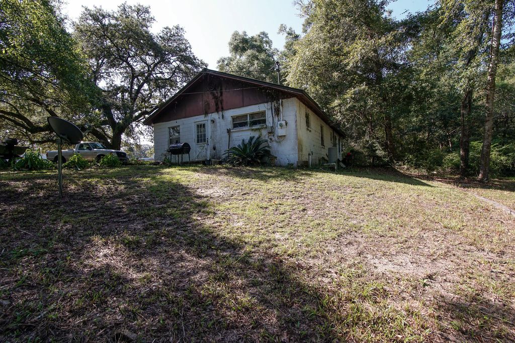 17 of 18 - 700 E County Highway 83a, Freeport, FL