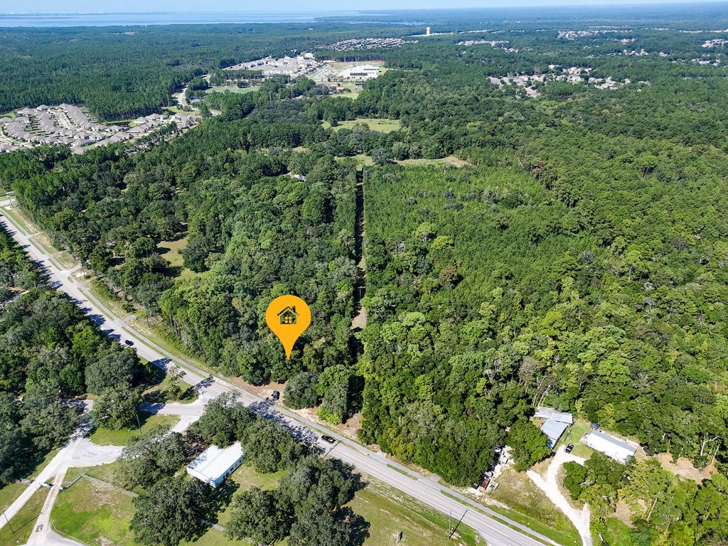 5 of 18 - 700 E County Highway 83a, Freeport, FL
