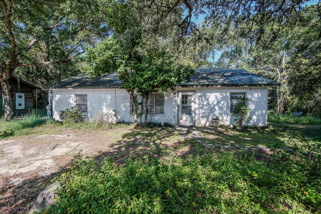 6 of 18 - 700 E County Highway 83a, Freeport, FL