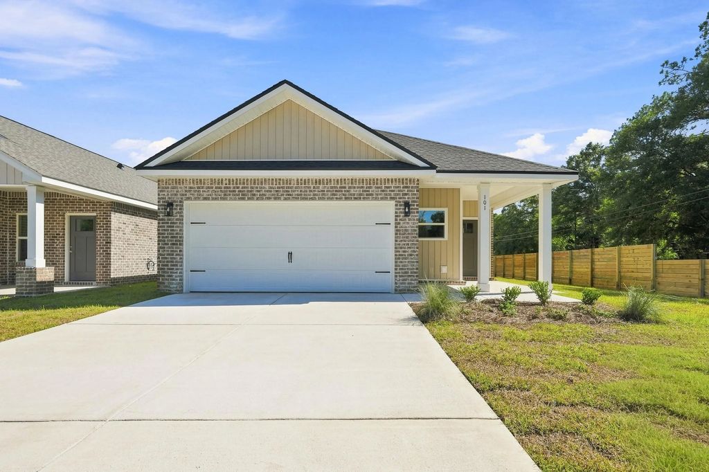 101 Horizon Way, Crestview