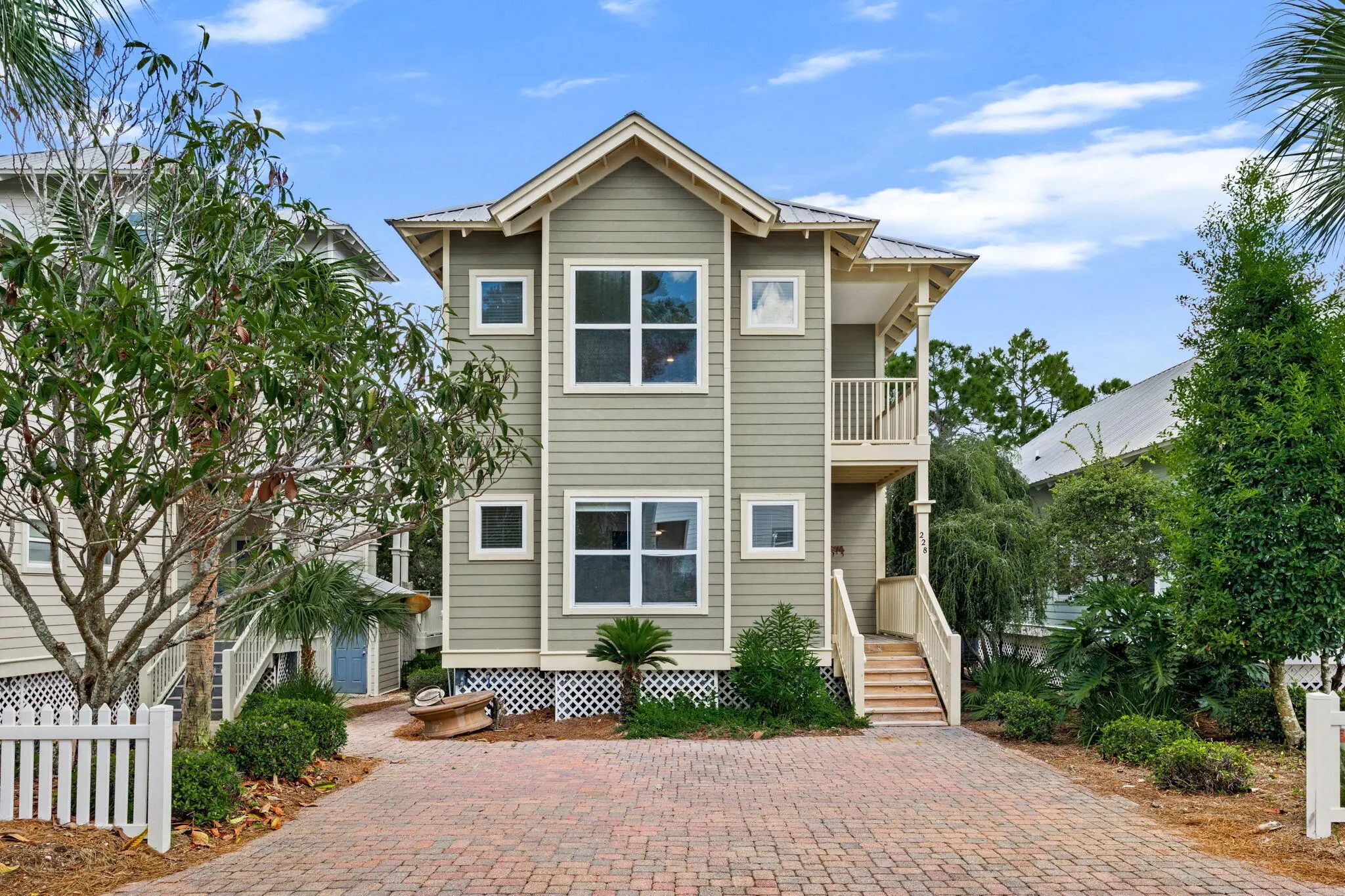 Photo of Listing #1012035