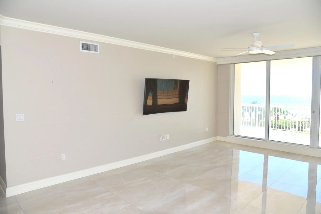 10 of 123 - 15400 Emerald Coast Parkway Unit 406, Destin, FL