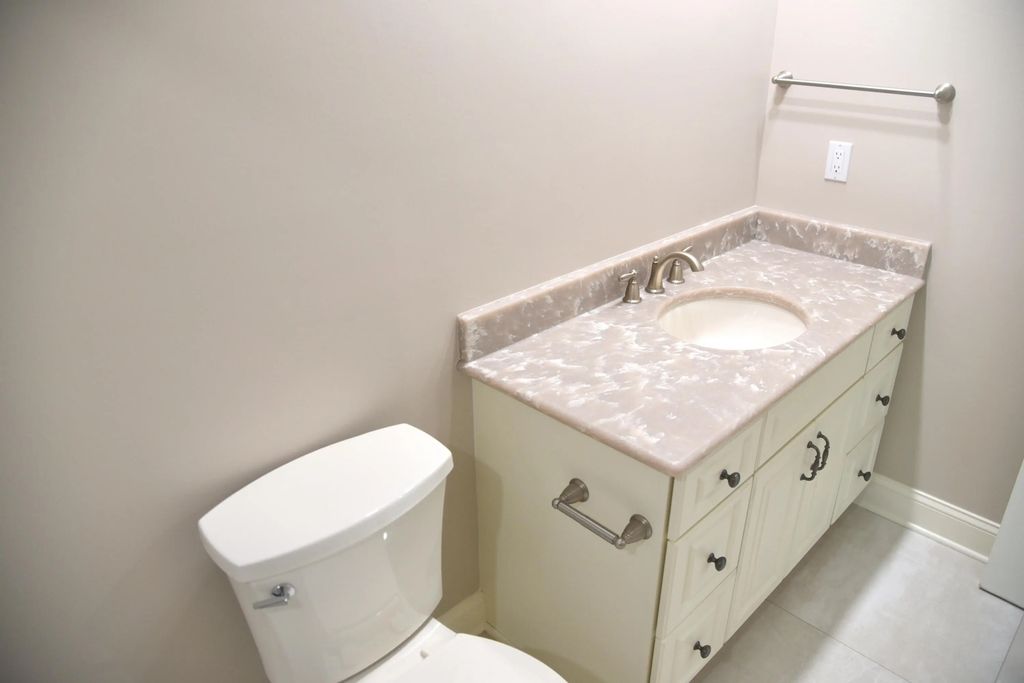 93 of 123 - 15400 Emerald Coast Parkway Unit 406, Destin, FL