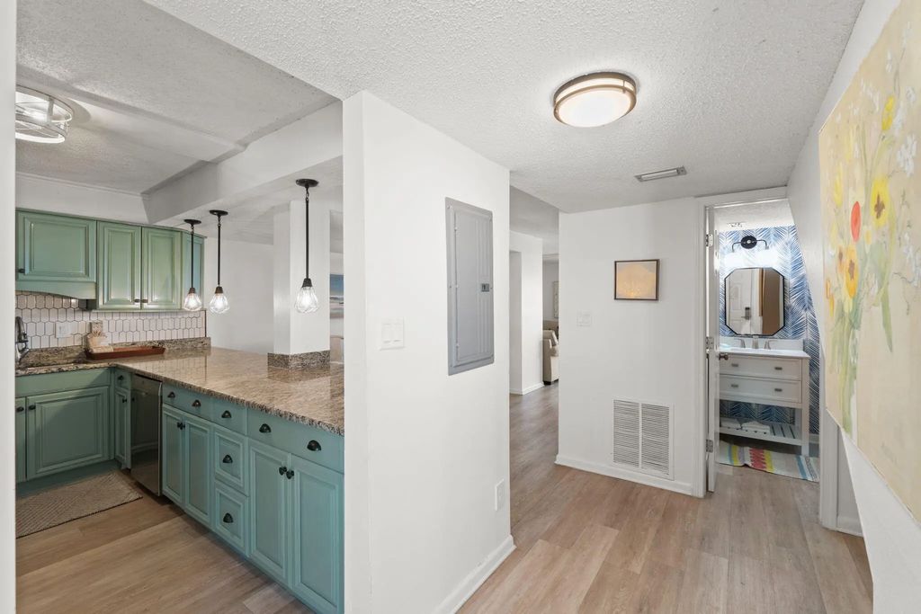 2 of 62 - 1030 U.s. 98 45, Destin, FL