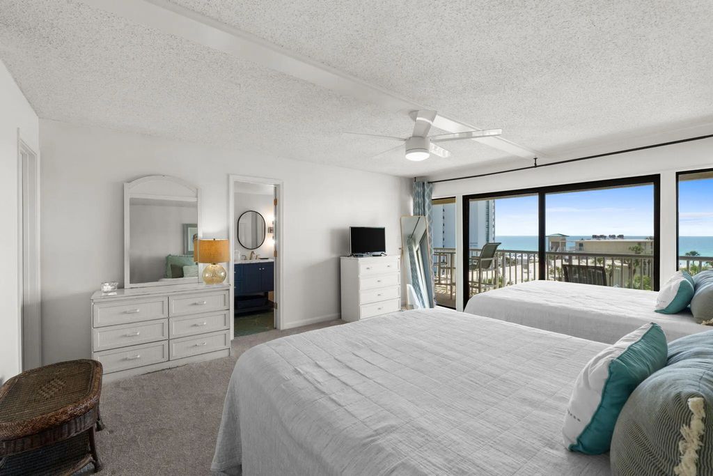 32 of 62 - 1030 U.s. 98 45, Destin, FL