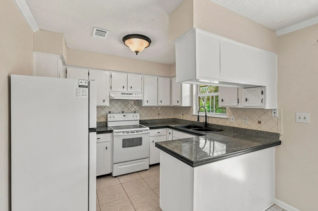 3415 Mclain Drive, Crestview
