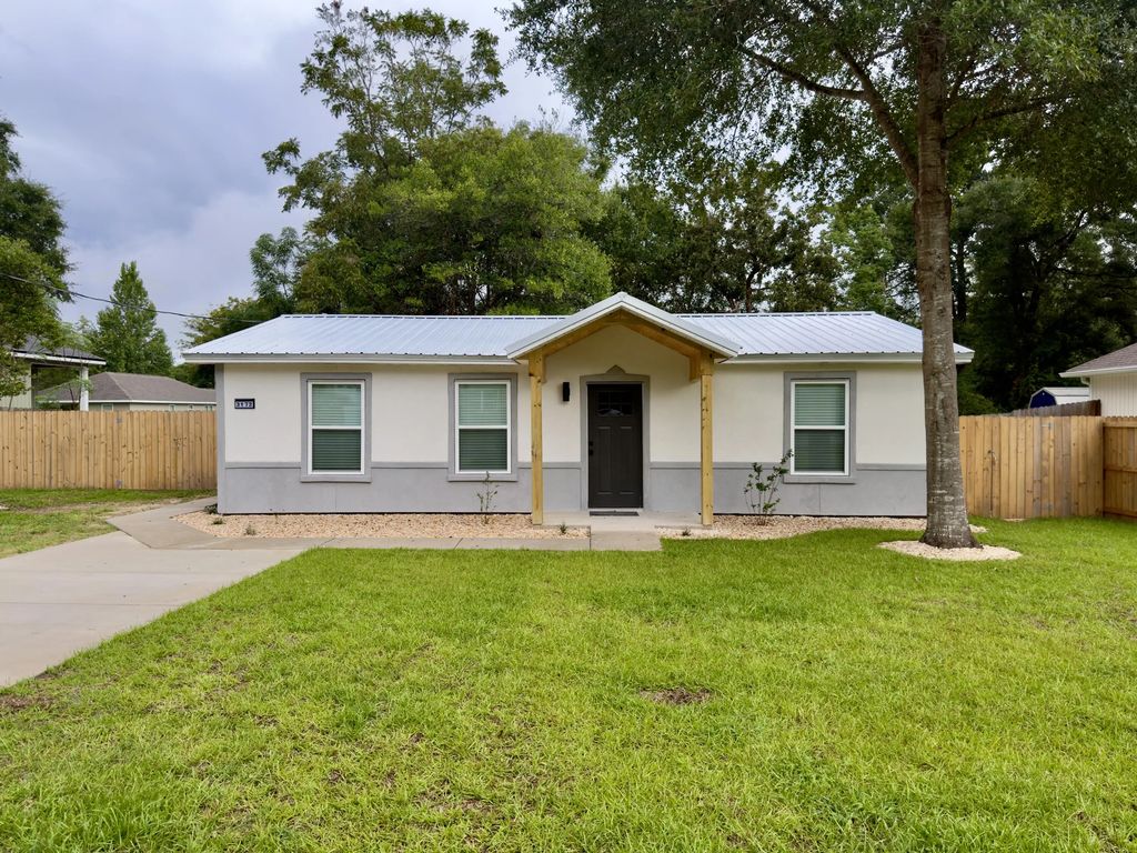 3172 Maples Street, Crestview