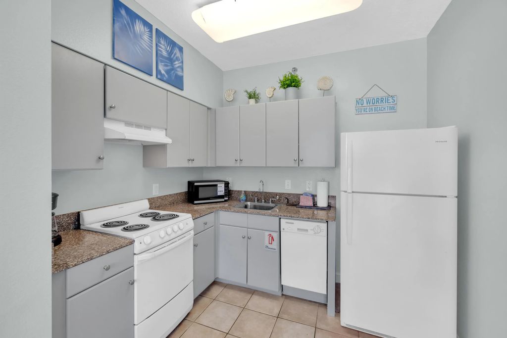 4 of 70 - 9900 S Thomas Drive 1805, Panama City Beach, FL