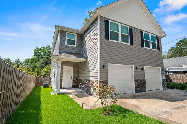 Photo of Listing #1012215