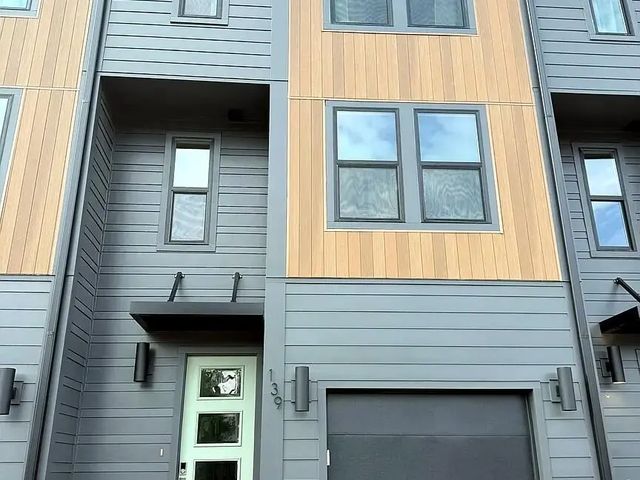 Photo of Listing #1012268