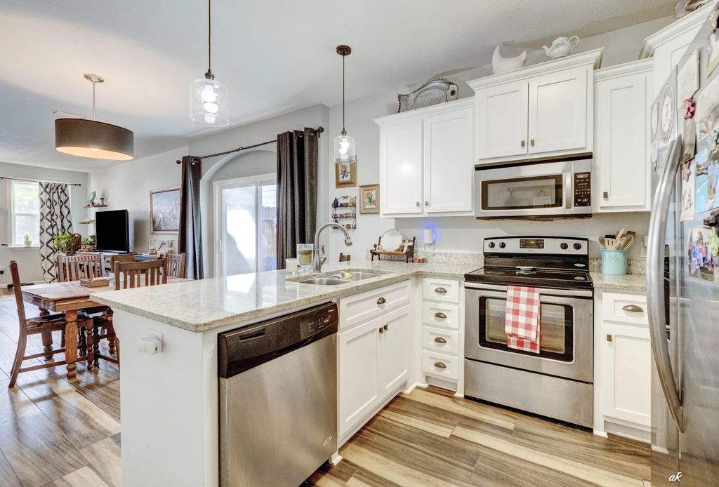 20 of 31 - 3716 Tiki Drive, Panama City Beach, FL