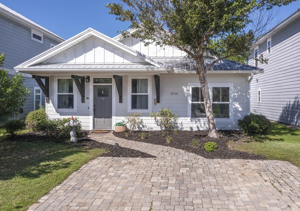 5 of 31 - 3716 Tiki Drive, Panama City Beach, FL