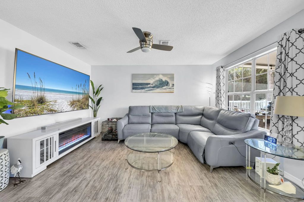2 of 22 - 219 Twin Lakes Lane, Destin, FL