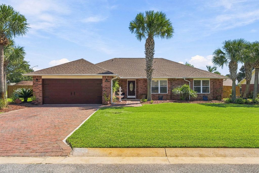 2088 Jessica Way, Navarre