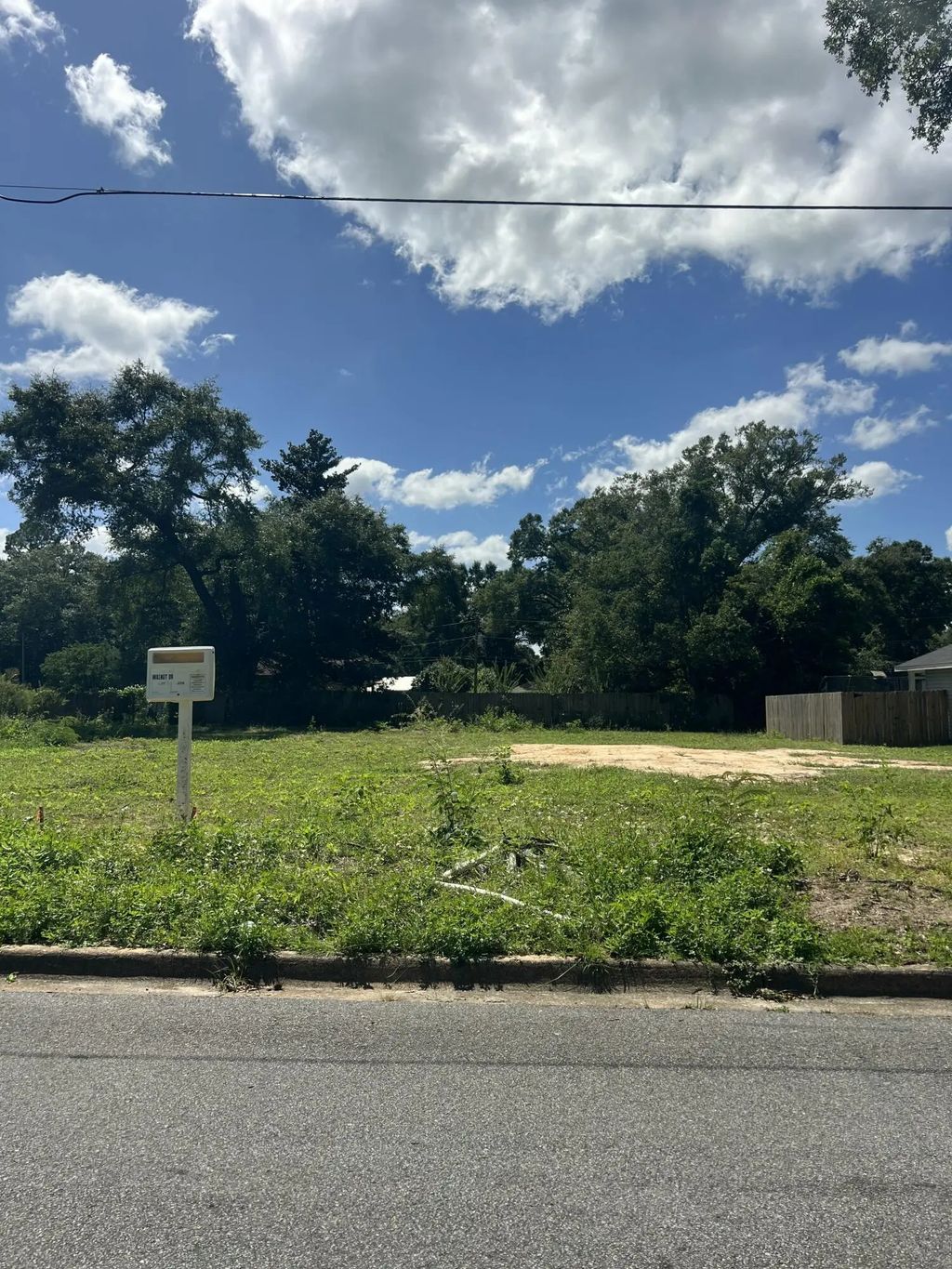 673 W Walnut Avenue, Crestview