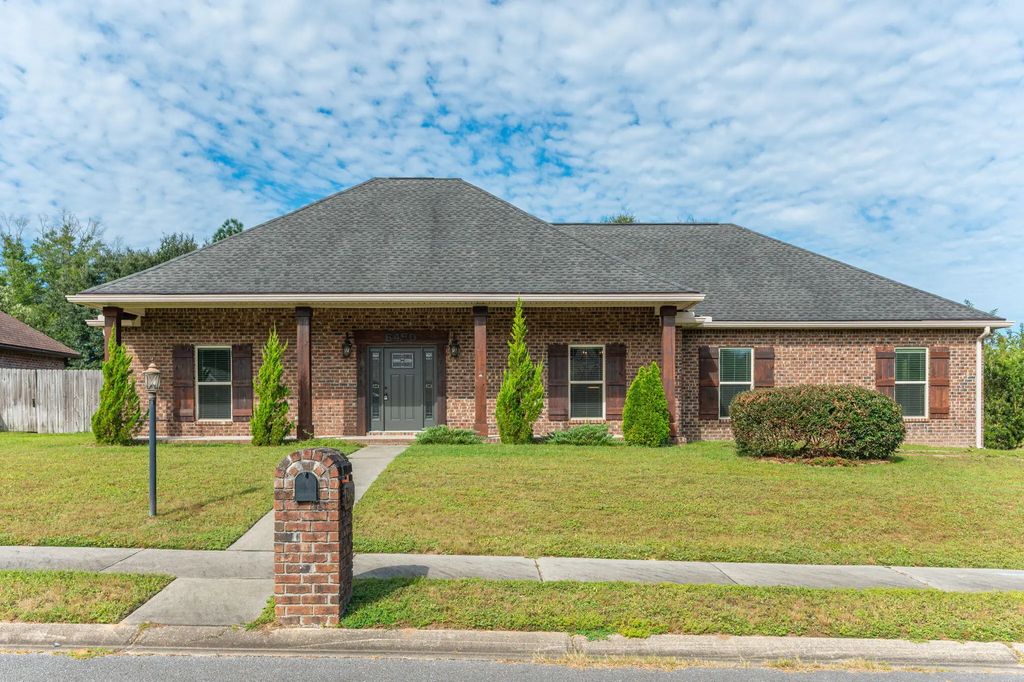 6450 Amanda Court, Crestview
