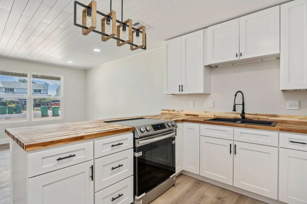 215 Ann Circle Unit 3, Destin