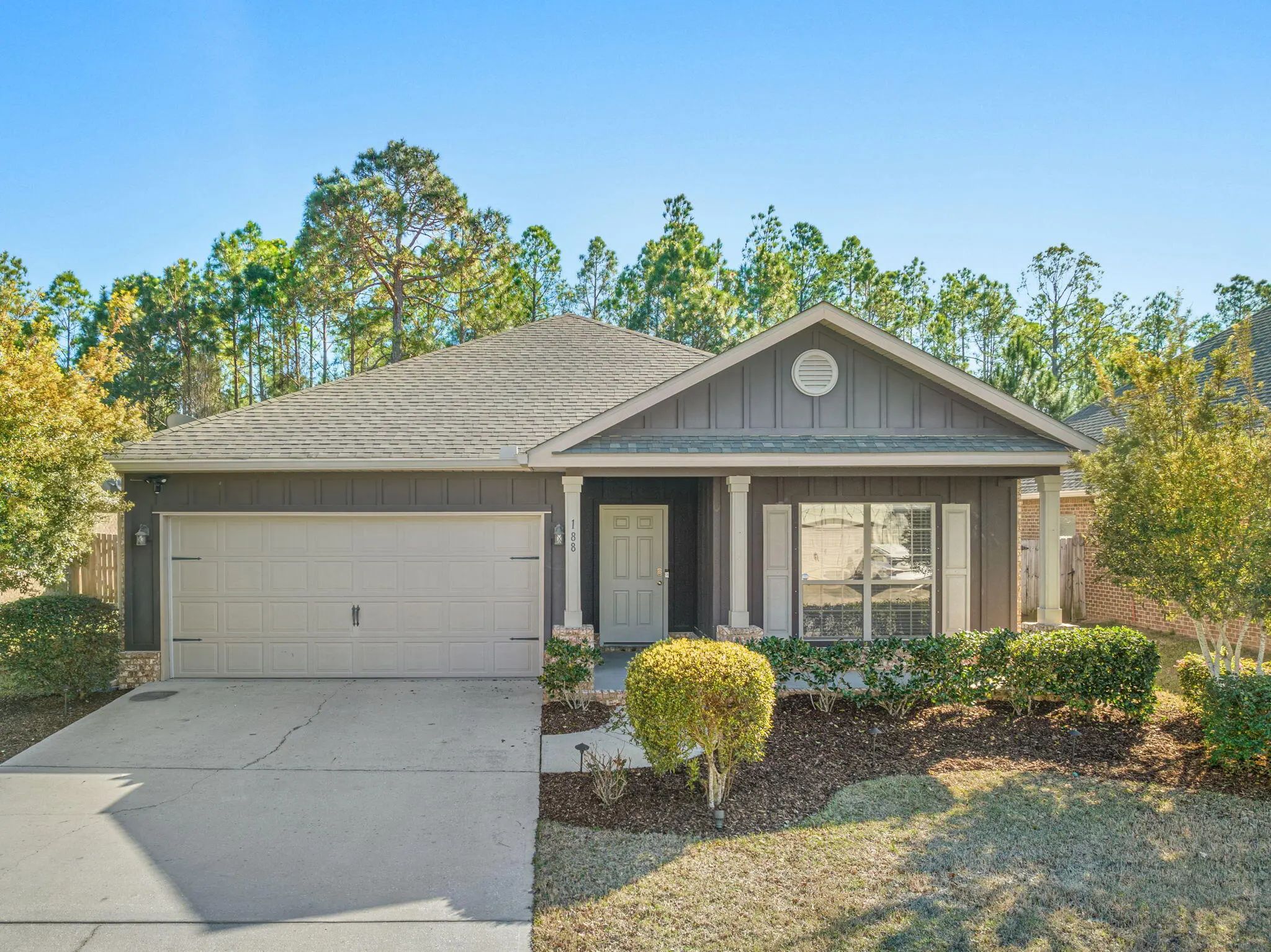 Photo of Listing #1012584