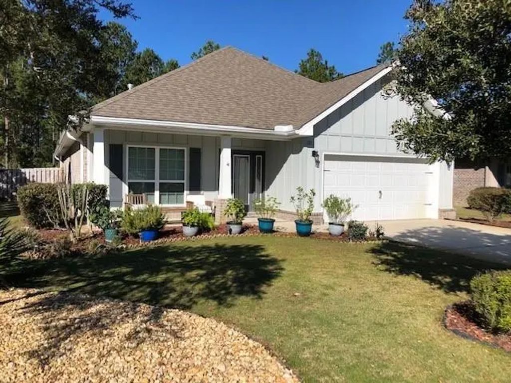 233 Whitman Way, Freeport