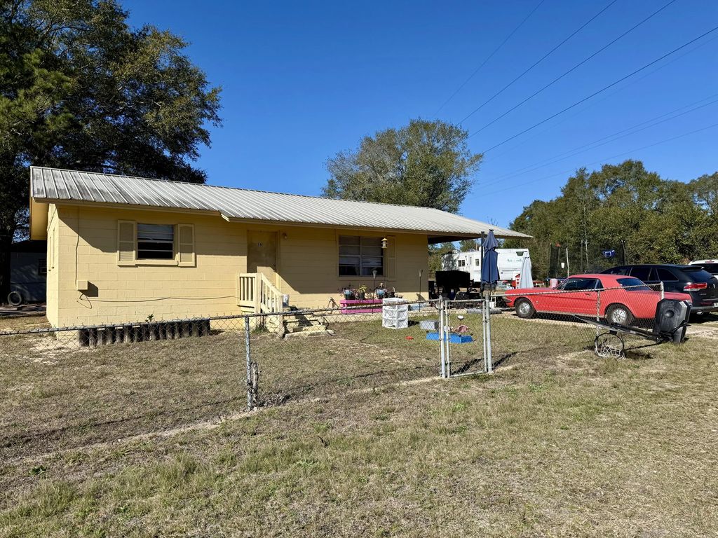 76 Fredrick Drive, DeFuniak Springs