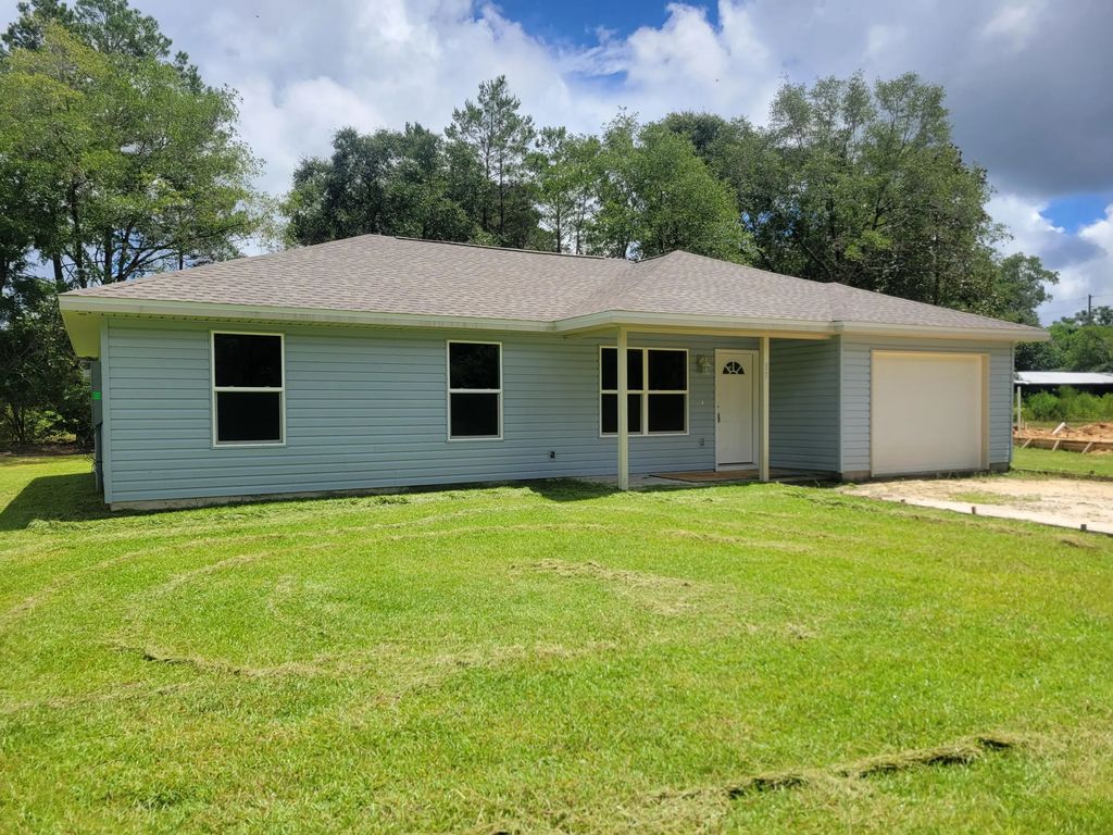 57 Cedar Hill Ct. Drive, DeFuniak Springs