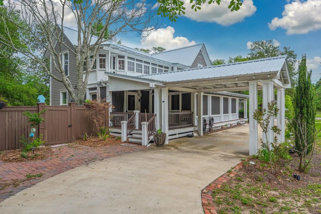 54 Plateau Avenue, DeFuniak Springs