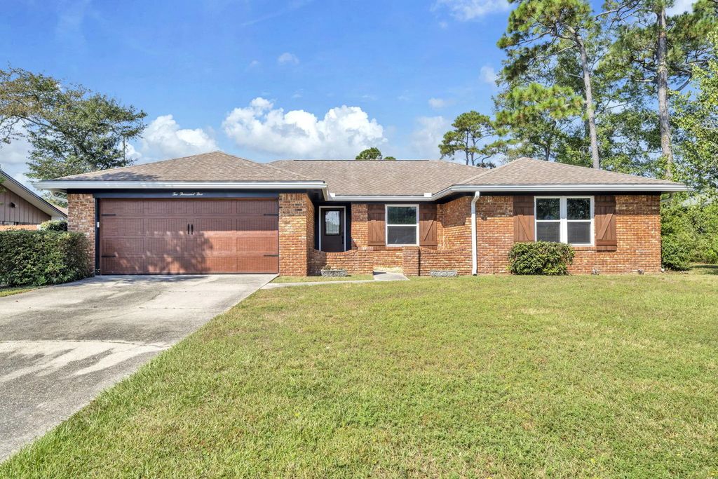 2005 Plumosa Palm Drive, Niceville