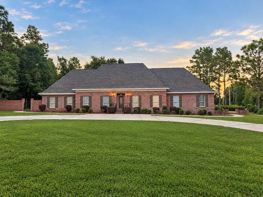 102 Lindley Road, Crestview