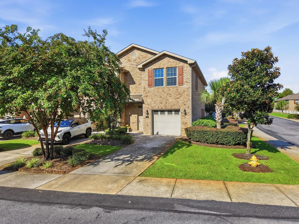 8737 Brown Pelican Circle, Navarre