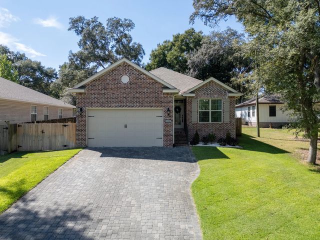 Photo of Listing #1013032