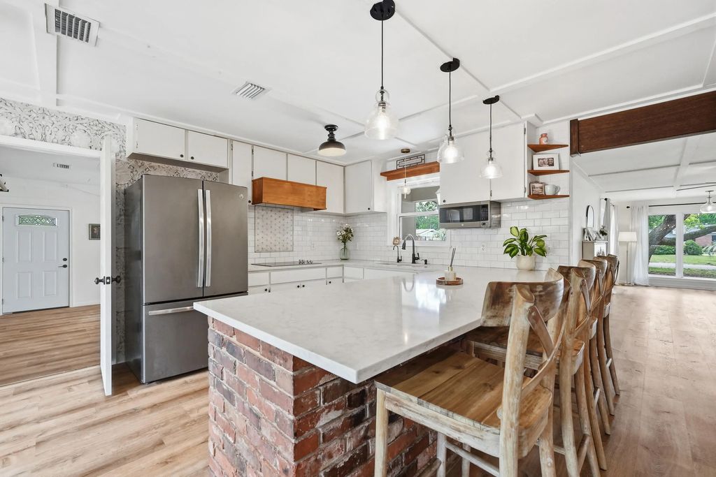 233 Nw Pleasant Street, Fort Walton Beach