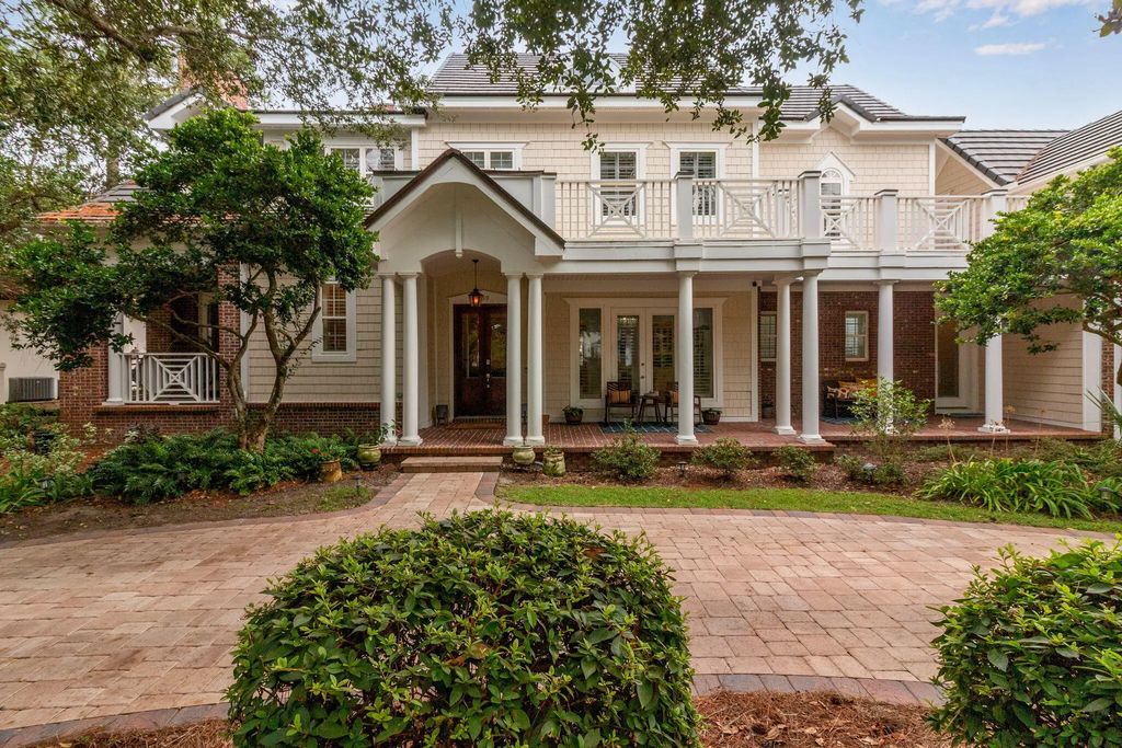 439 Admiral Court, Destin