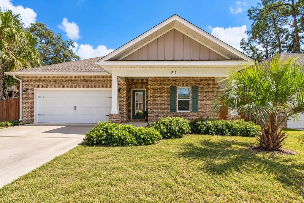 916 Linden Avenue, Niceville