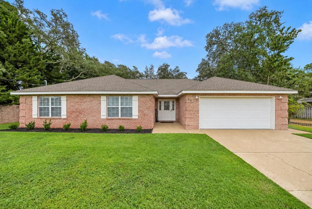 98 Point Comfort Road, Mary Esther