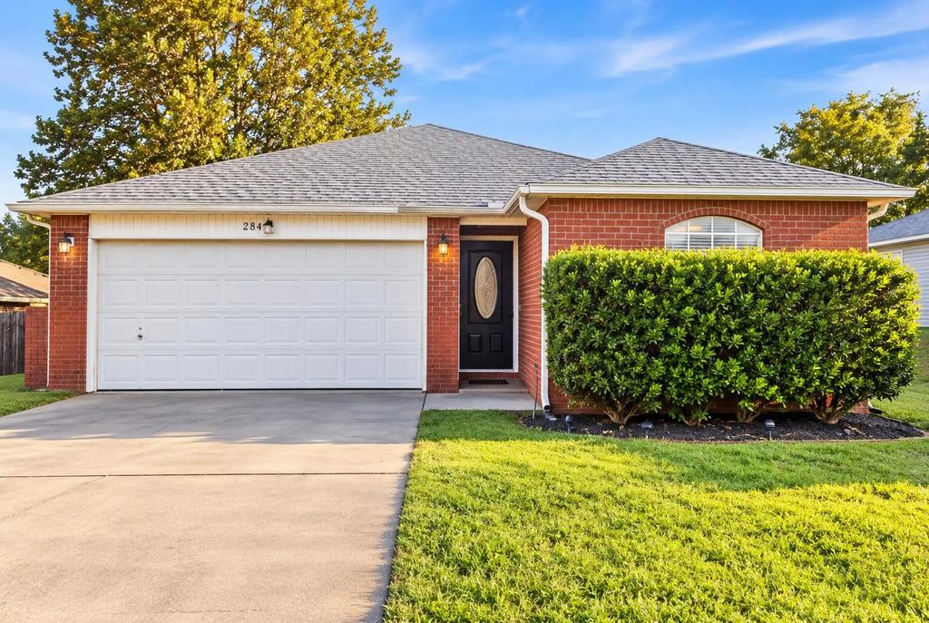 284 Limestone Circle, Crestview