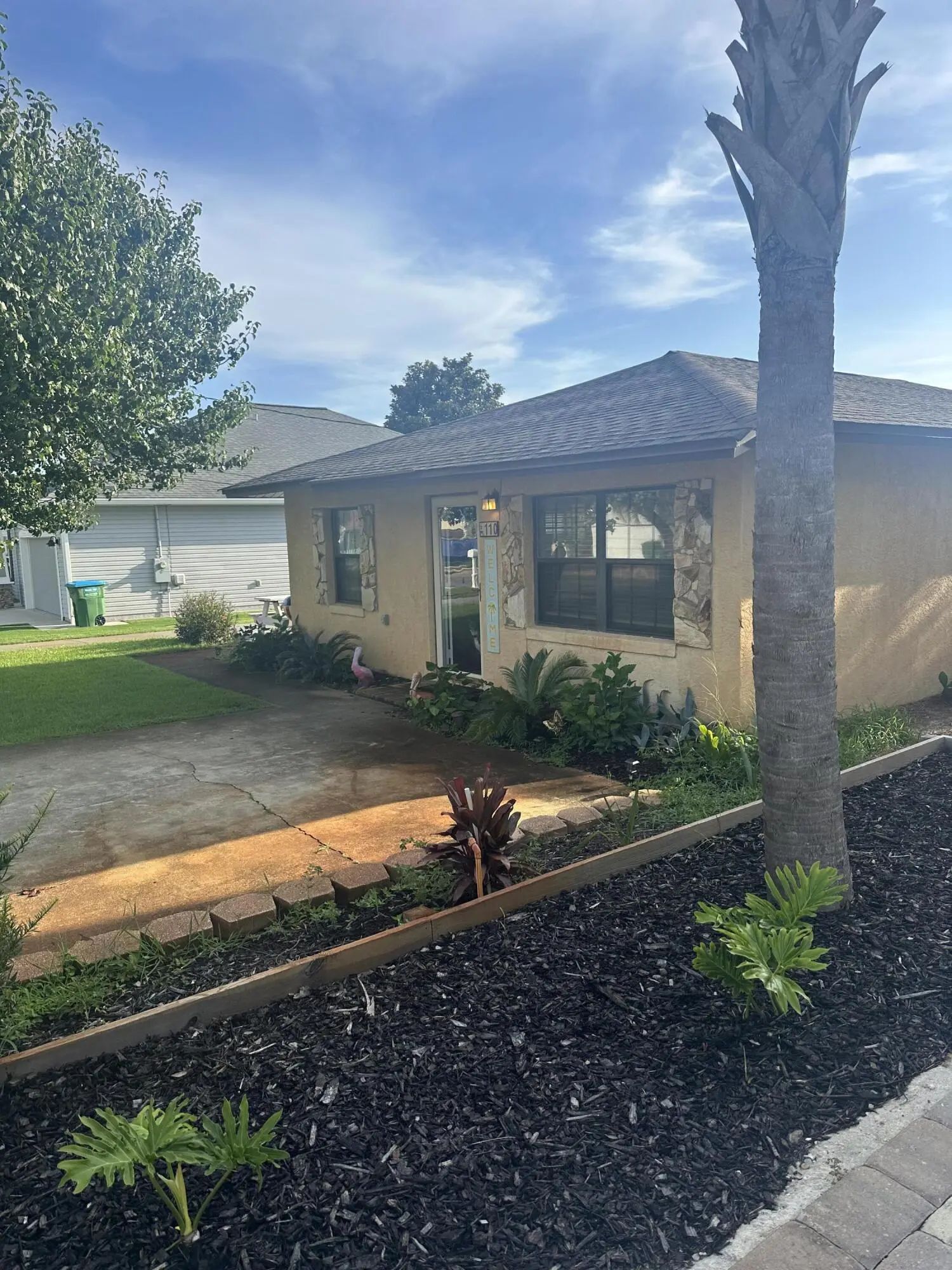 Photo of Listing #1013295